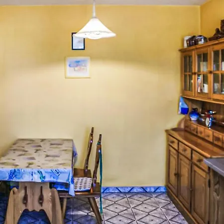 Prázdninový dům 2 Bedroom Beautiful In